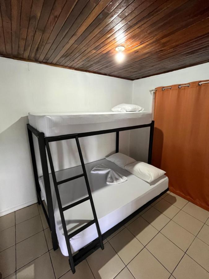 La Fortuna Arenal Sloth Hostel מראה חיצוני תמונה